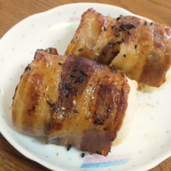 お弁当を豪華に！肉巻きおにぎり